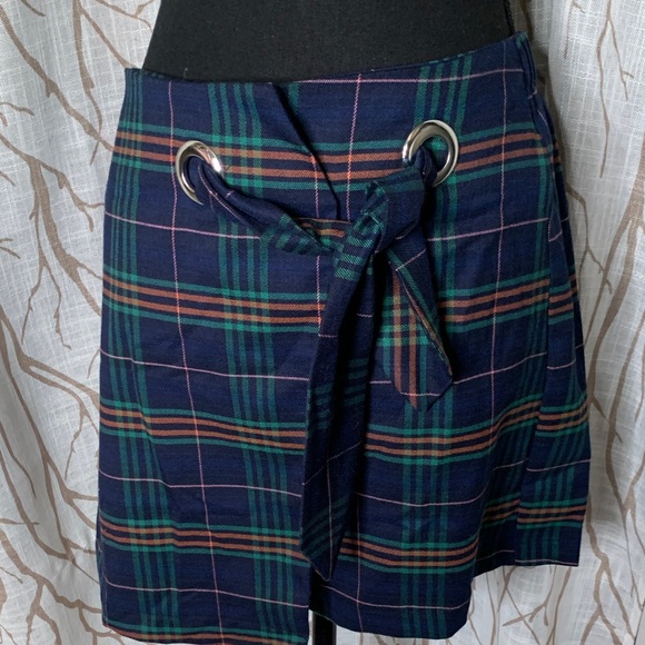 Wild Fable Plaid Navy Green Mini Skirt with Tie Detail - Picture 4 of 5